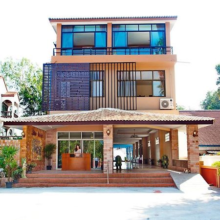Sea Breeze Guest House Cha-Am Ngoại thất bức ảnh