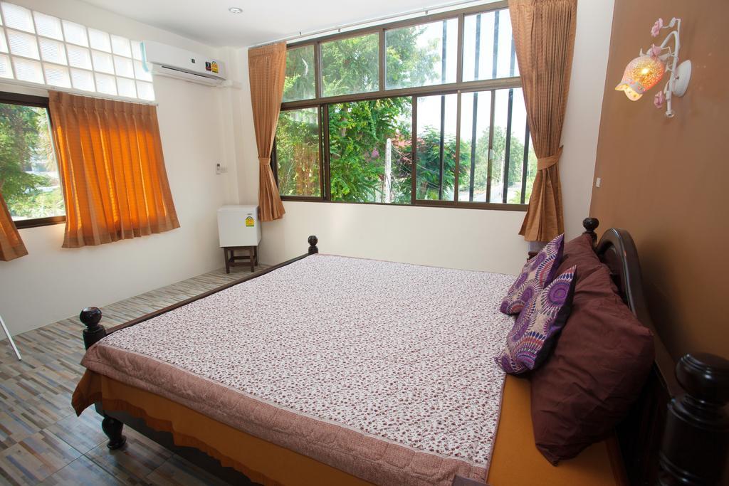 Sea Breeze Guest House Cha-Am Phòng bức ảnh