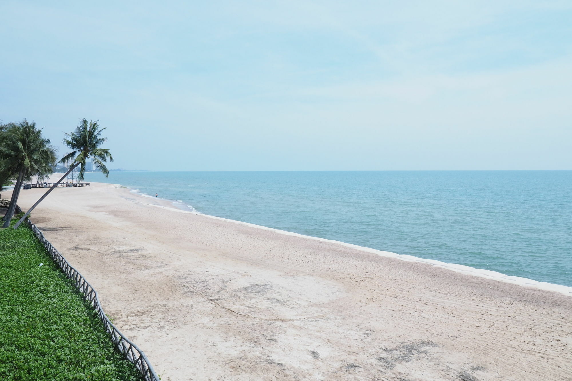 Sea Breeze Guest House Cha-Am Ngoại thất bức ảnh