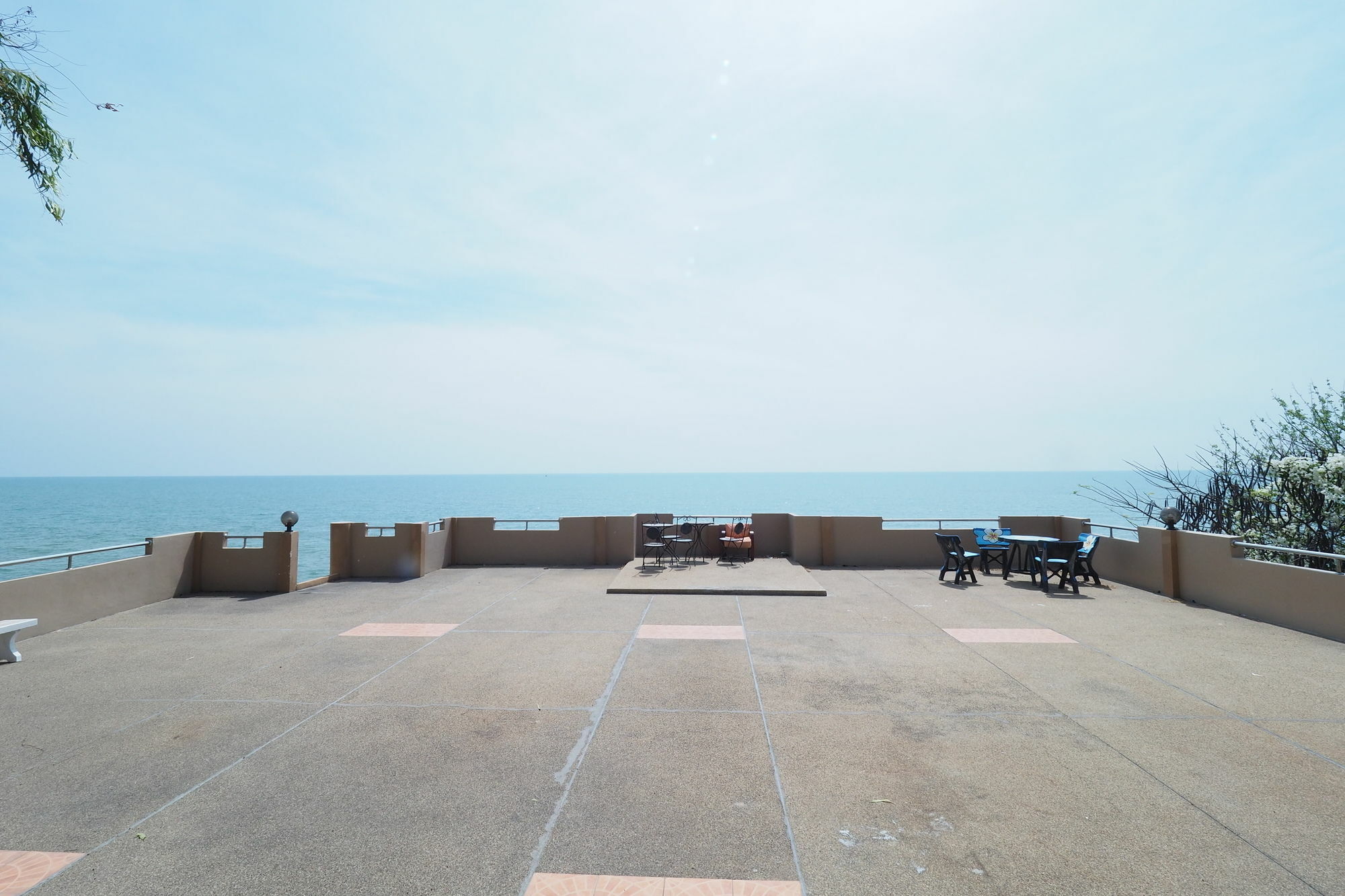 Sea Breeze Guest House Cha-Am Ngoại thất bức ảnh